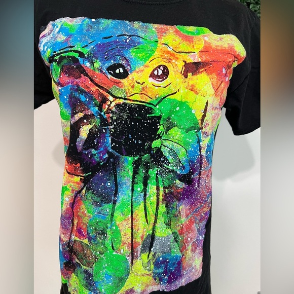 Baby Yoda Grogu 100% Cotton Artsy Neon Paint Print Tee Shirt Size Medium - Picture 2 of 6